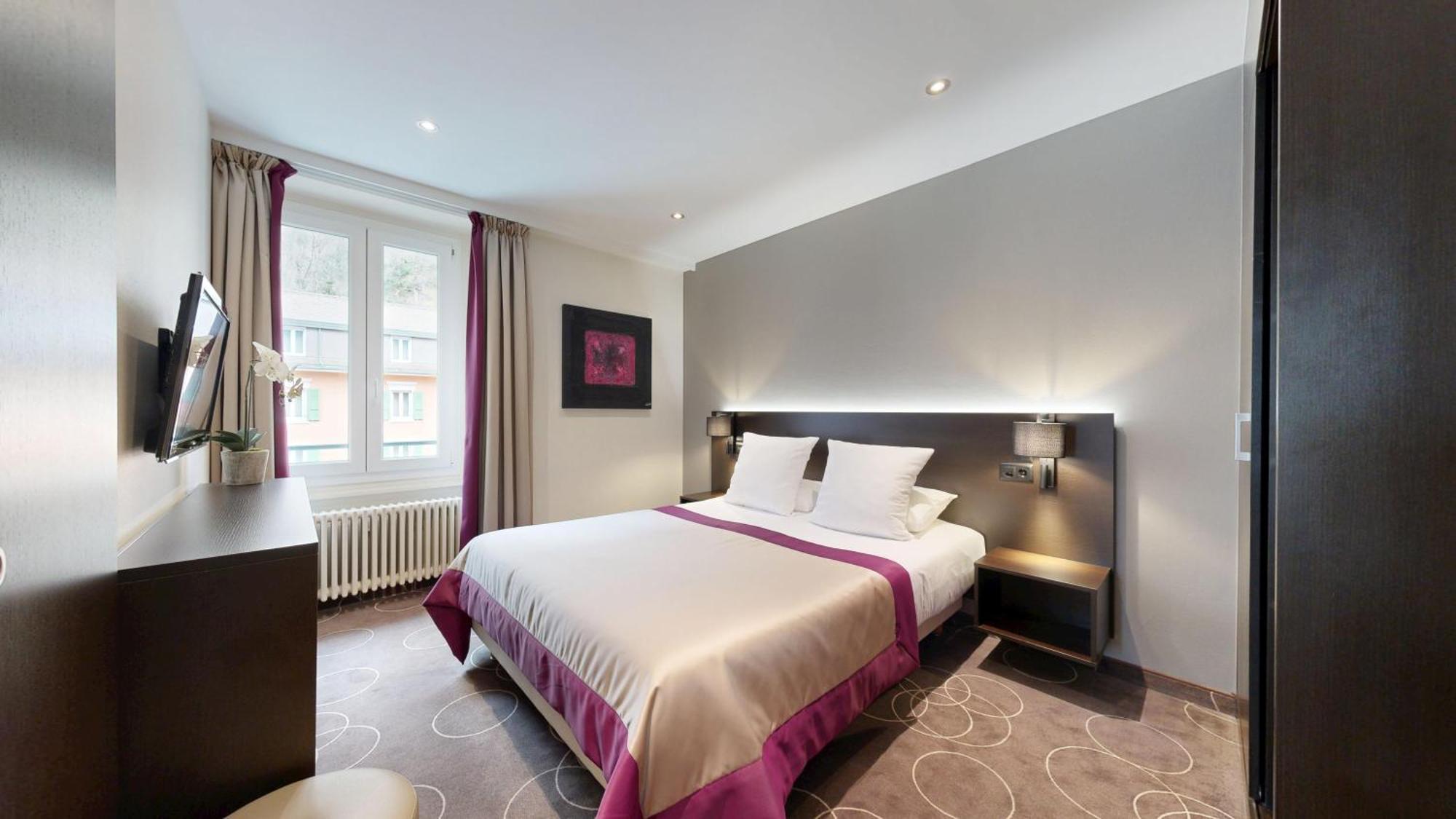 Grand Hotel Des Bains Lavey-les-Bains Rum bild